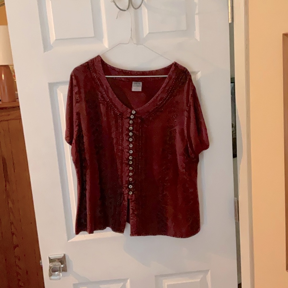 Very pretty Made in India short sleeved top with tie back. Nearly new!